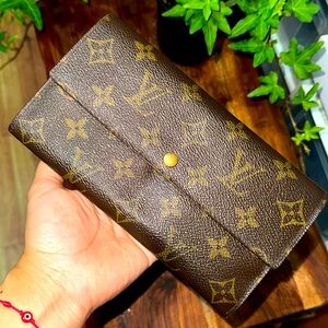 authentic Louis Vuitton wallet
